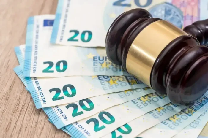 Οι έλεγχοι για τη φοροδιαφυγή δεν αποτρέπουν τα «κόλπα» εργοδοτών – Πώς αποφεύγουν την εφαρμογή κάρτας εργασίας