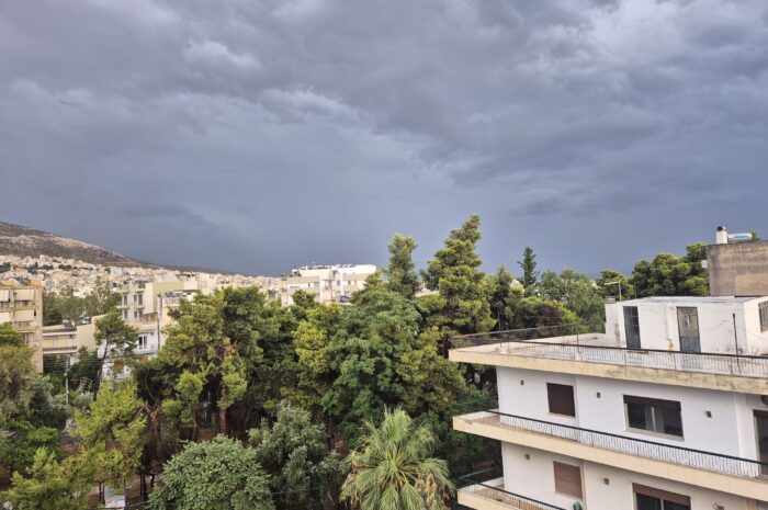 Καιρός: Χαμηλό βαρομετρικό φέρνει βροχές, καταιγίδες και πτώση της θερμοκρασίας μέσα στην εβδομάδα – Πού θα είναι έντονα τα φαινόμενα