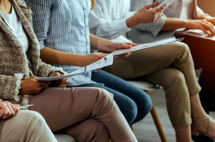 Πάνω από 3.000 θέσεις εργασίας από 120 επιχειρήσεις στην 58η «Ημέρα Καριέρας» της ΔΥΠΑ στην Αθήνα