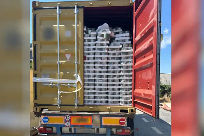 Μπλόκο της περιφέρειας Αττικής σε 1.900 κιβώτια ακατάλληλου τόνου από την Τουρκία