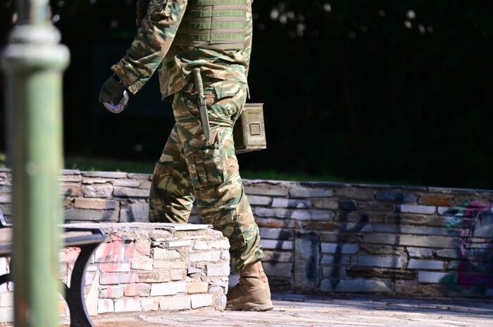Χαϊδάρι: Εντοπίστηκε ύποπτο αντικείμενο που μοιάζει με χειροβομβίδα σε πάρκο